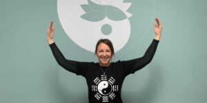 Live streaming qi gong zoom classes from Jenna Robins